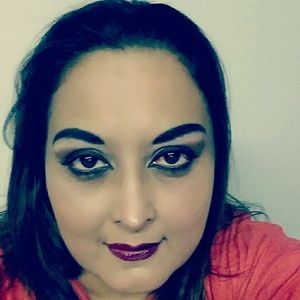 Meet your Posher, Amie